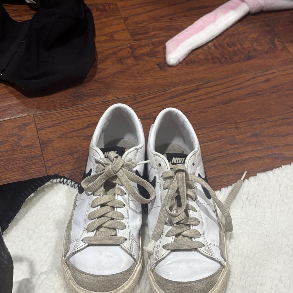 Nike Women's White and Tan Sneakers
